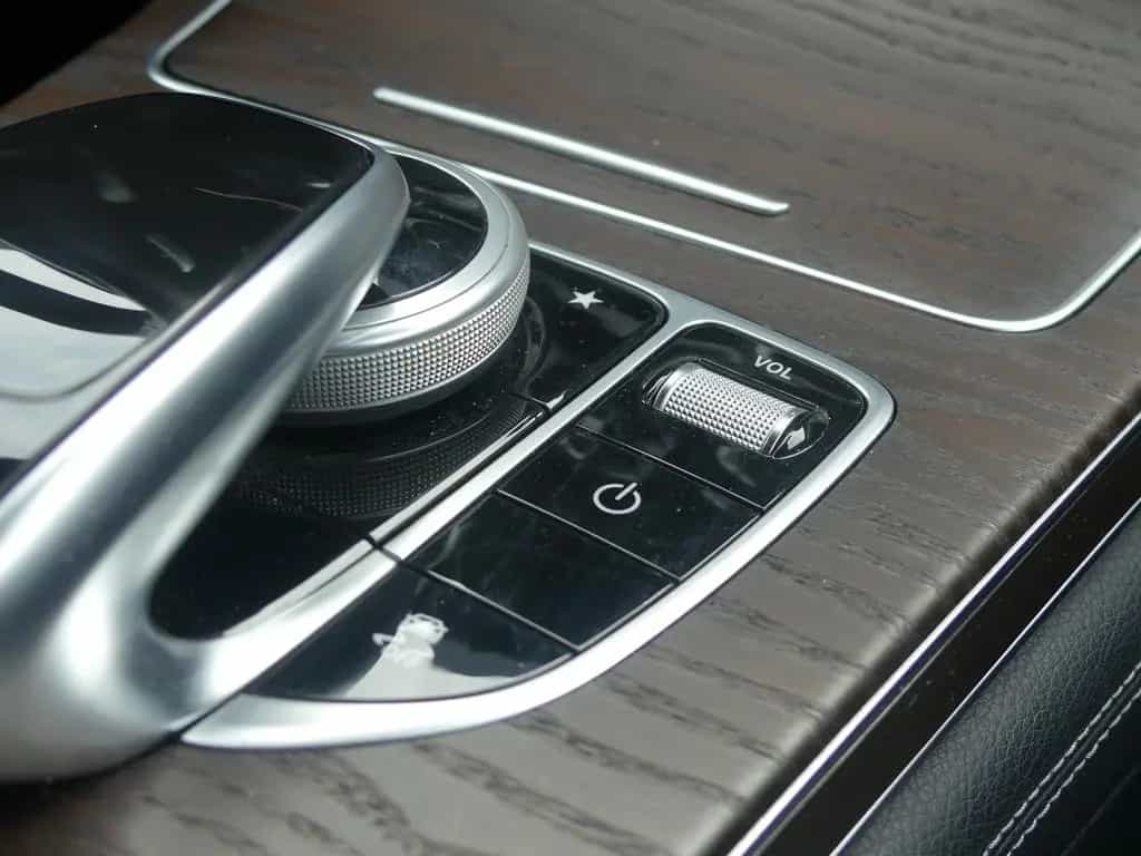 Mercedes-Benz GLC-Class 250 4Matic AMG Line LED Navi AHK Kamera USB 07/2017-photo-19