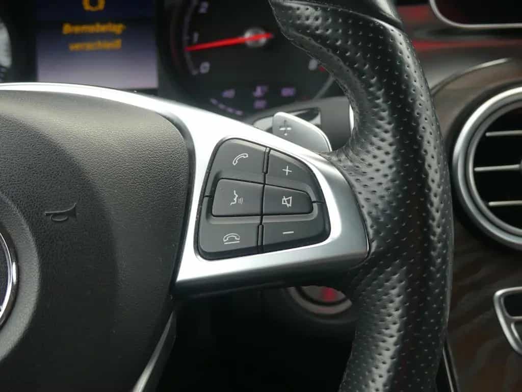 Mercedes-Benz GLC-Class 250 4Matic AMG Line LED Navi AHK Kamera USB 07/2017-photo-23