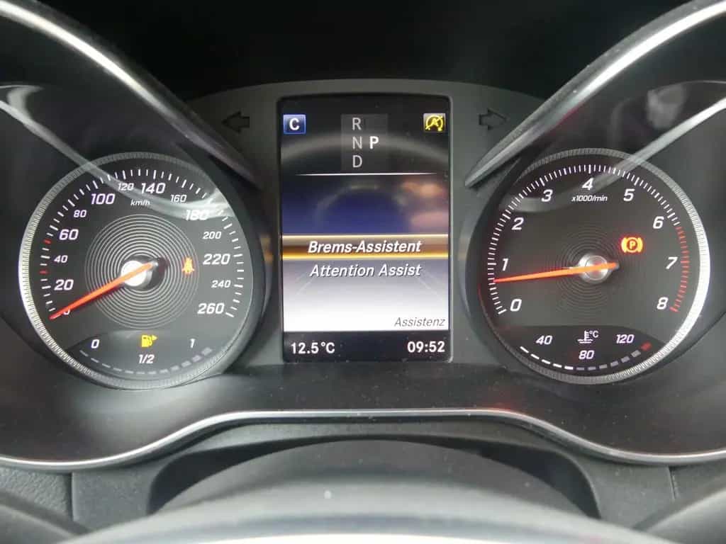 Mercedes-Benz GLC-Class 250 4Matic AMG Line LED Navi AHK Kamera USB 07/2017-photo-27