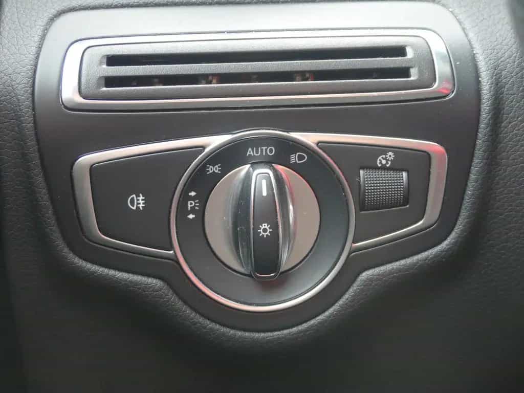 Mercedes-Benz GLC-Class 250 4Matic AMG Line LED Navi AHK Kamera USB 07/2017-photo-28