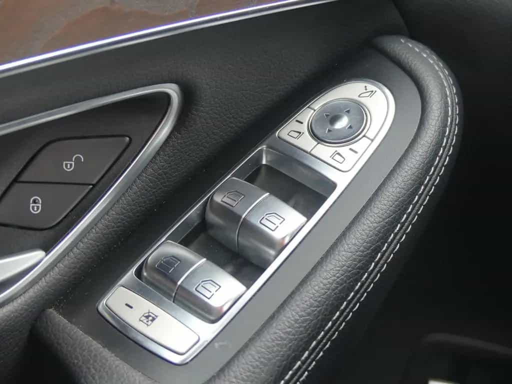 Mercedes-Benz GLC-Class 250 4Matic AMG Line LED Navi AHK Kamera USB 07/2017-photo-30