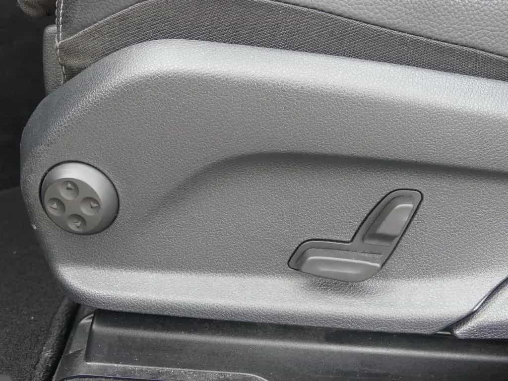 Mercedes-Benz GLC-Class 250 4Matic AMG Line LED Navi AHK Kamera USB 07/2017-photo-32