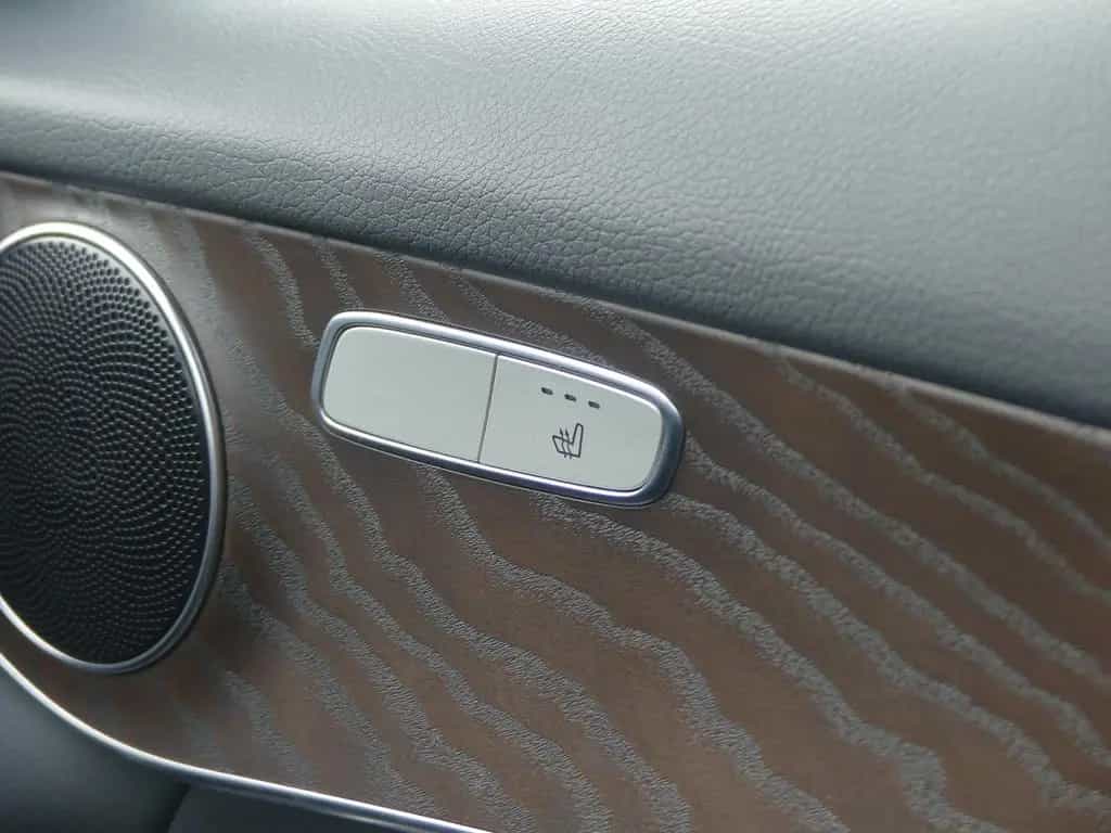 Mercedes-Benz GLC-Class 250 4Matic AMG Line LED Navi AHK Kamera USB 07/2017-photo-37
