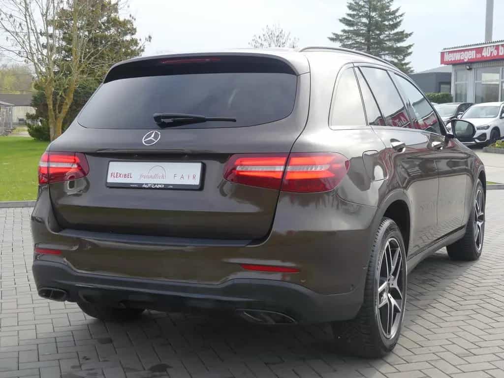Mercedes-Benz GLC-Class 250 4Matic AMG Line LED Navi AHK Kamera USB 07/2017-photo-4