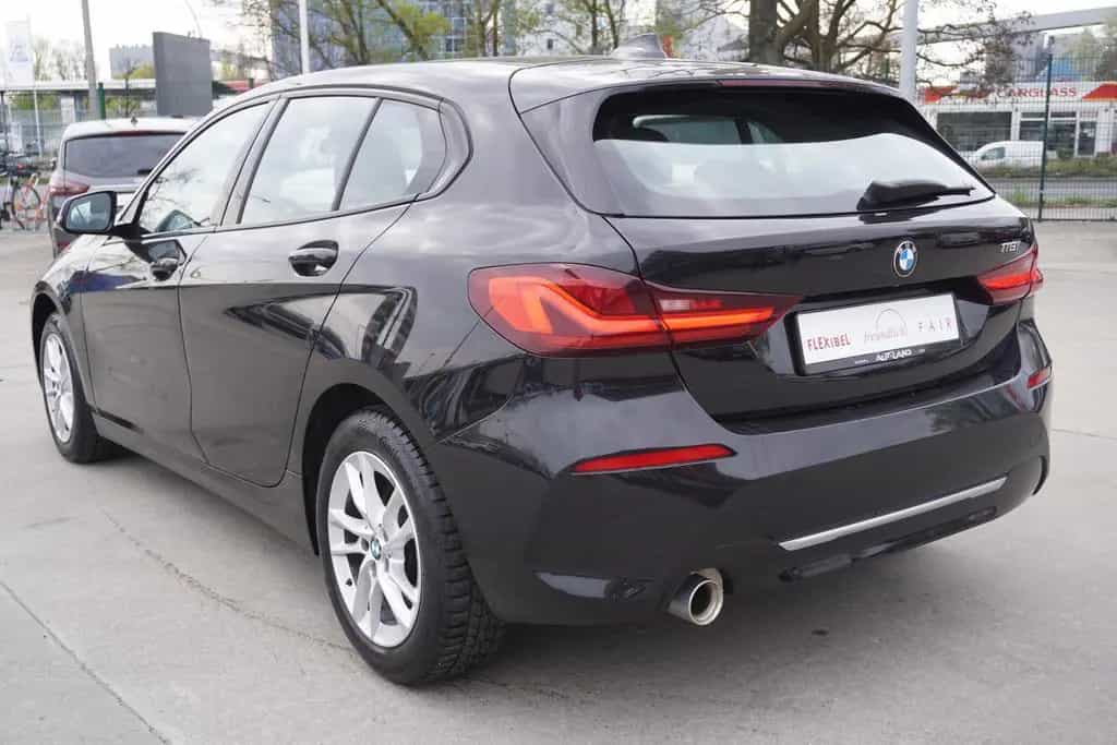 BMW 118 i Luxury Line Aut. LED Navi Head-Up Leder 06/2021-photo-2