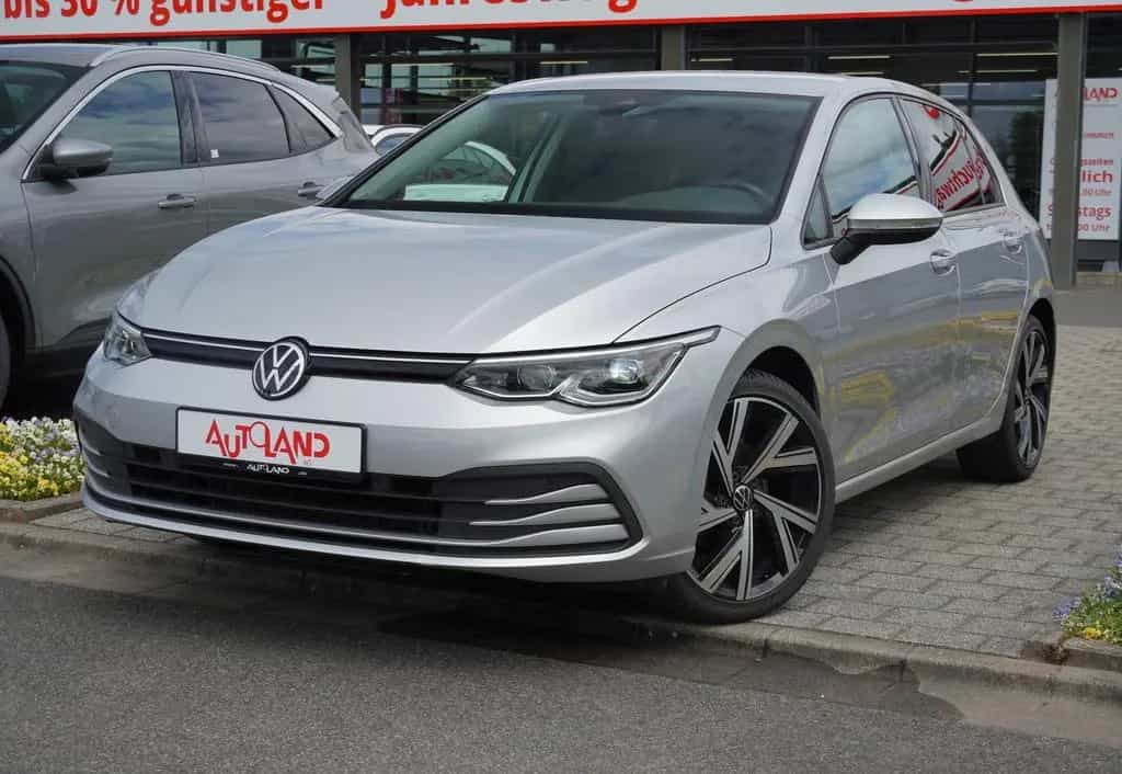 Volkswagen Golf VIII 1.5 eTSI Life LED AHK Kamera Bluetooth 03/2021-photo-1