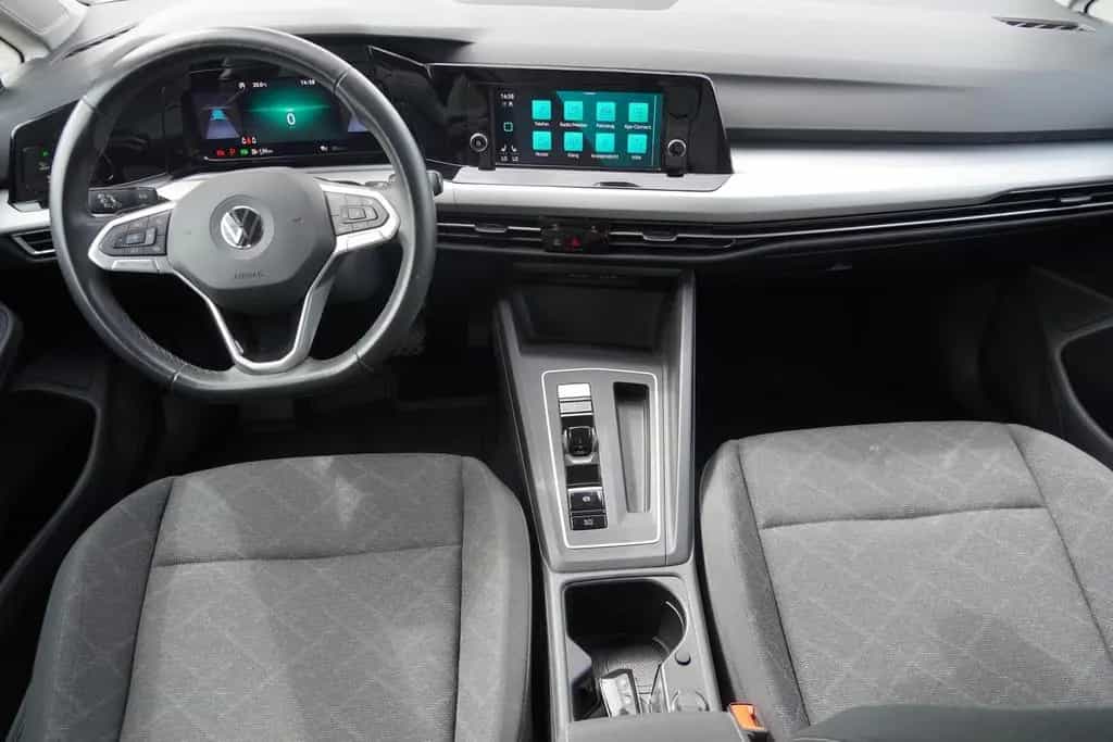 Volkswagen Golf VIII 1.5 eTSI Life LED AHK Kamera Bluetooth 03/2021-photo-10
