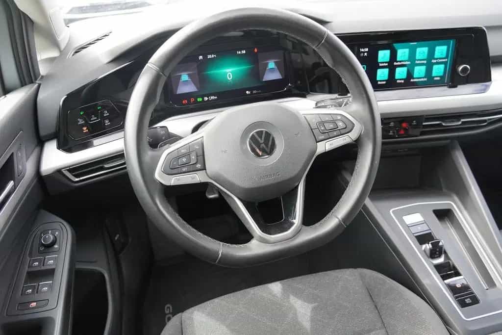Volkswagen Golf VIII 1.5 eTSI Life LED AHK Kamera Bluetooth 03/2021-photo-11