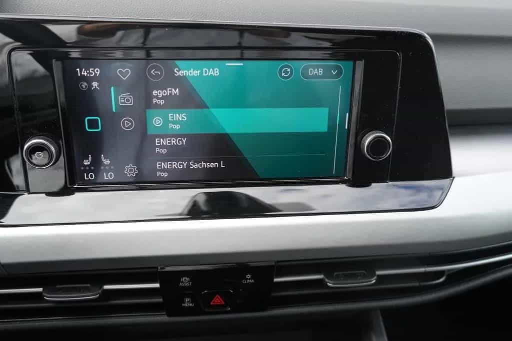 Volkswagen Golf VIII 1.5 eTSI Life LED AHK Kamera Bluetooth 03/2021-photo-18