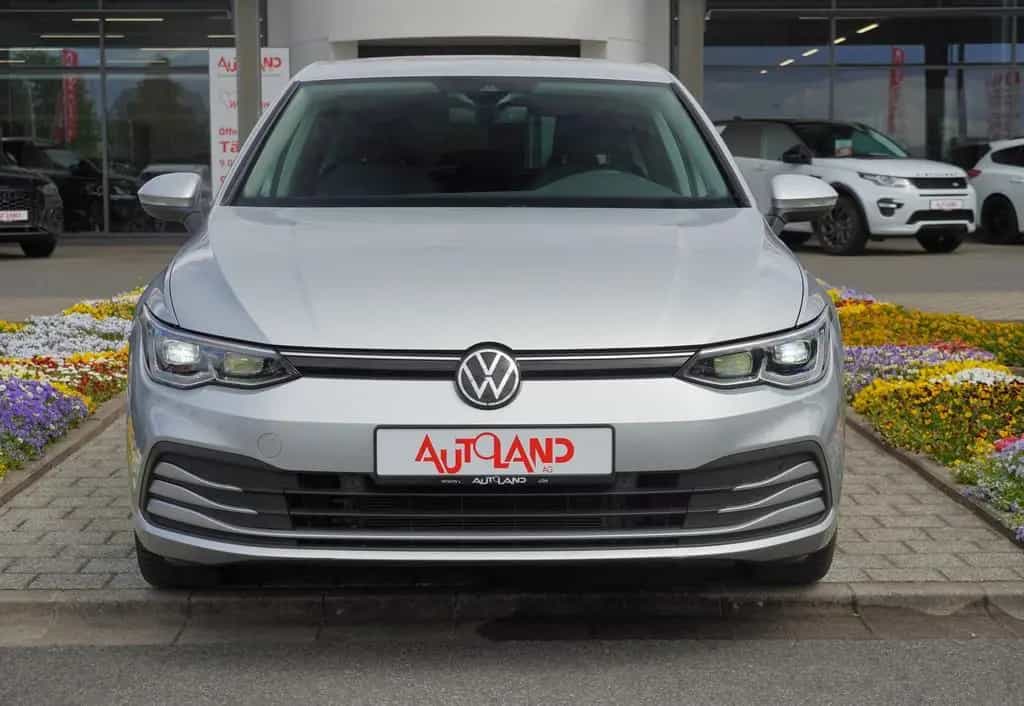 Volkswagen Golf VIII 1.5 eTSI Life LED AHK Kamera Bluetooth 03/2021-photo-2