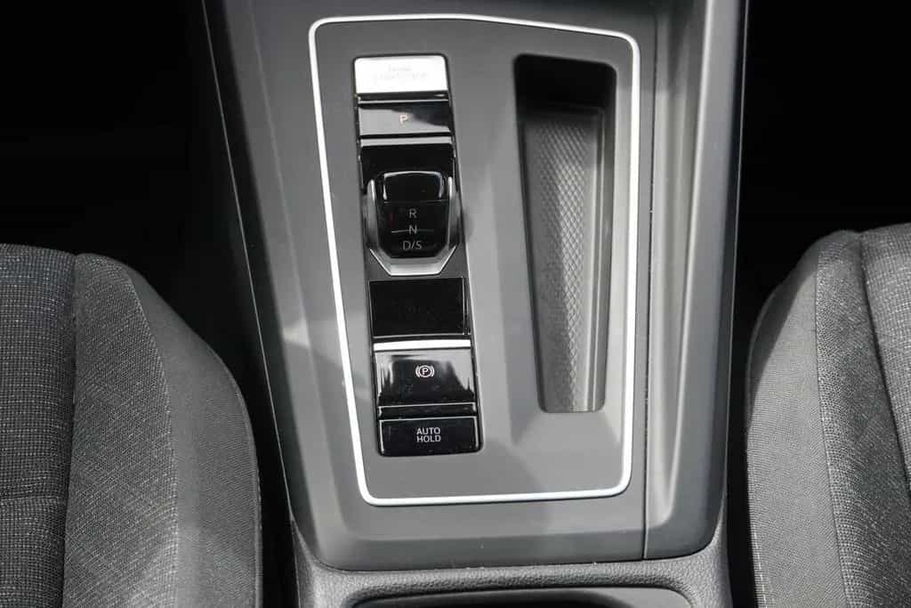 Volkswagen Golf VIII 1.5 eTSI Life LED AHK Kamera Bluetooth 03/2021-photo-23