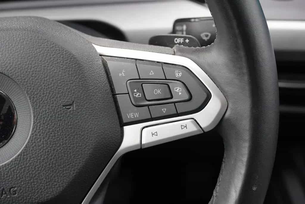 Volkswagen Golf VIII 1.5 eTSI Life LED AHK Kamera Bluetooth 03/2021-photo-28