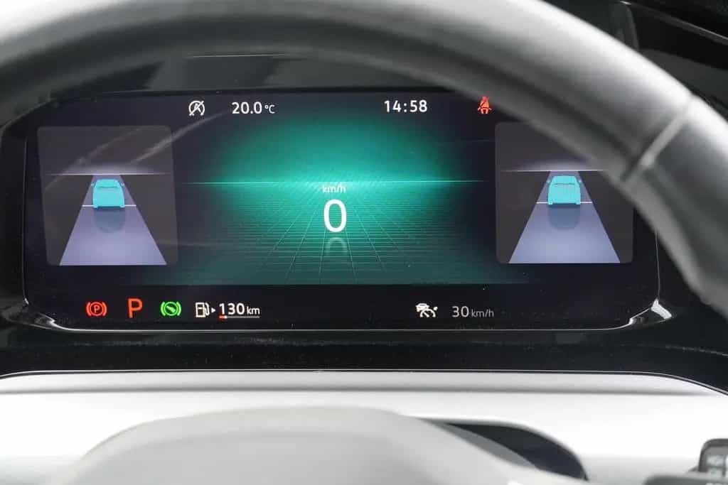 Volkswagen Golf VIII 1.5 eTSI Life LED AHK Kamera Bluetooth 03/2021-photo-29