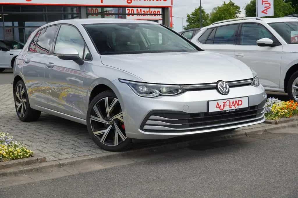 Volkswagen Golf VIII 1.5 eTSI Life LED AHK Kamera Bluetooth 03/2021-photo-3