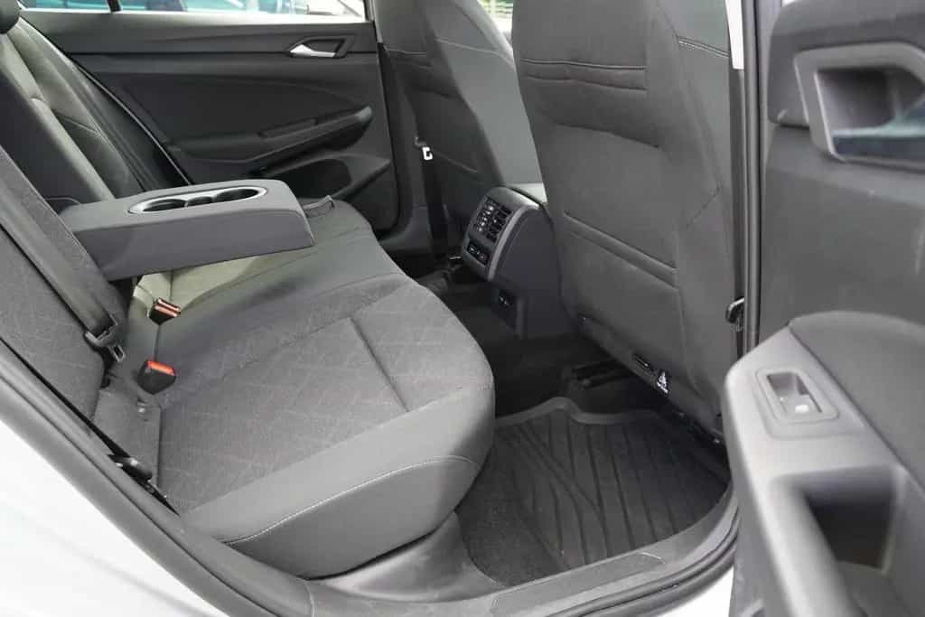 Volkswagen Golf VIII 1.5 eTSI Life LED AHK Kamera Bluetooth 03/2021-photo-38