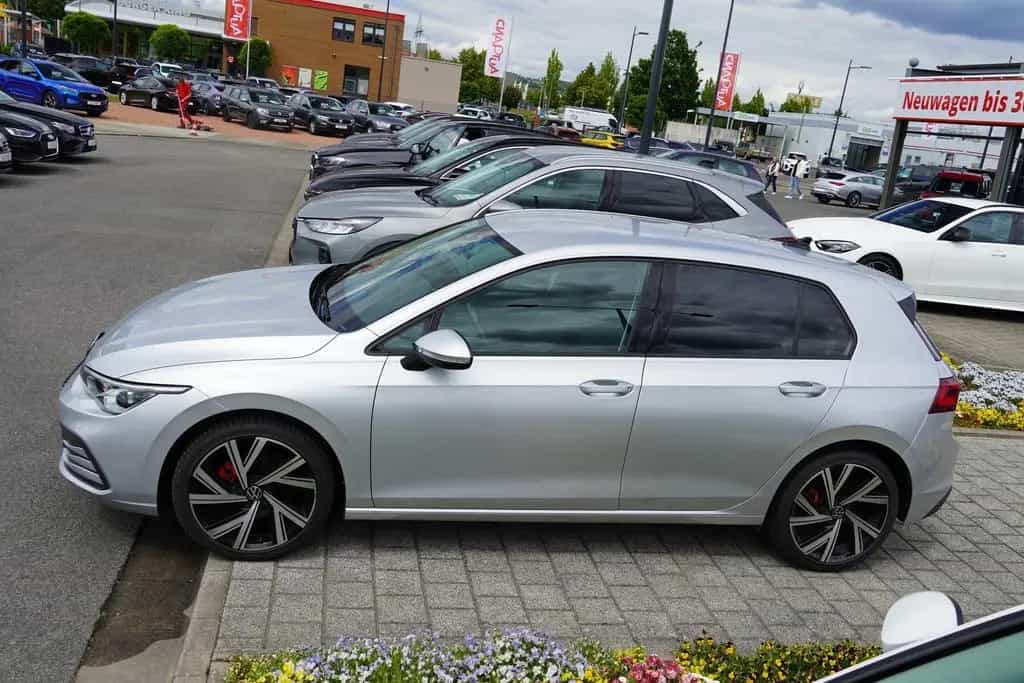 Volkswagen Golf VIII 1.5 eTSI Life LED AHK Kamera Bluetooth 03/2021-photo-4