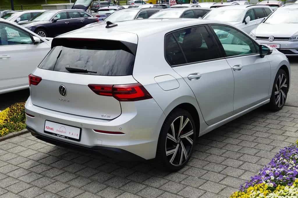Volkswagen Golf VIII 1.5 eTSI Life LED AHK Kamera Bluetooth 03/2021-photo-6