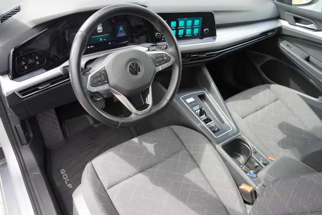 Volkswagen Golf VIII 1.5 eTSI Life LED AHK Kamera Bluetooth 03/2021-photo-9