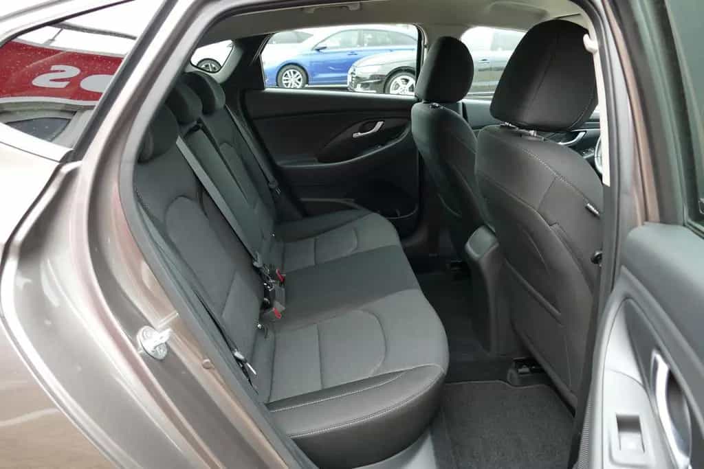 Hyundai i30 Fastback 1.5 LED Kamera Tempomat DAB AHK 06/2021-photo-25