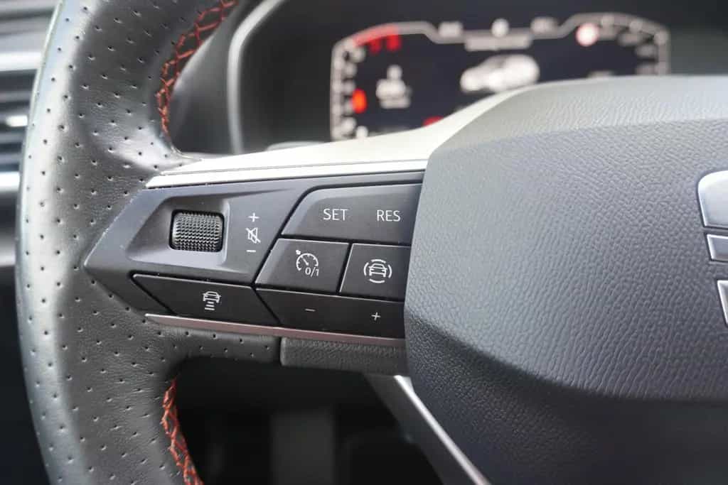 Seat Leon Sportstourer 1.5 M-Hybrid FR LED Navi ACC 07/2021-photo-17