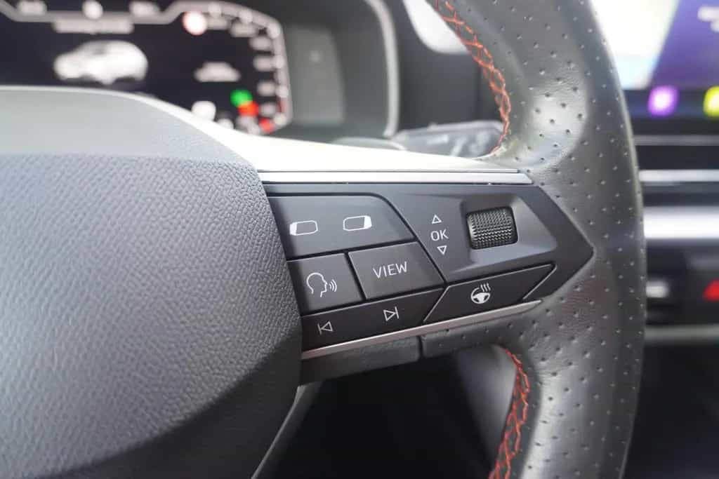 Seat Leon Sportstourer 1.5 M-Hybrid FR LED Navi ACC 07/2021-photo-18
