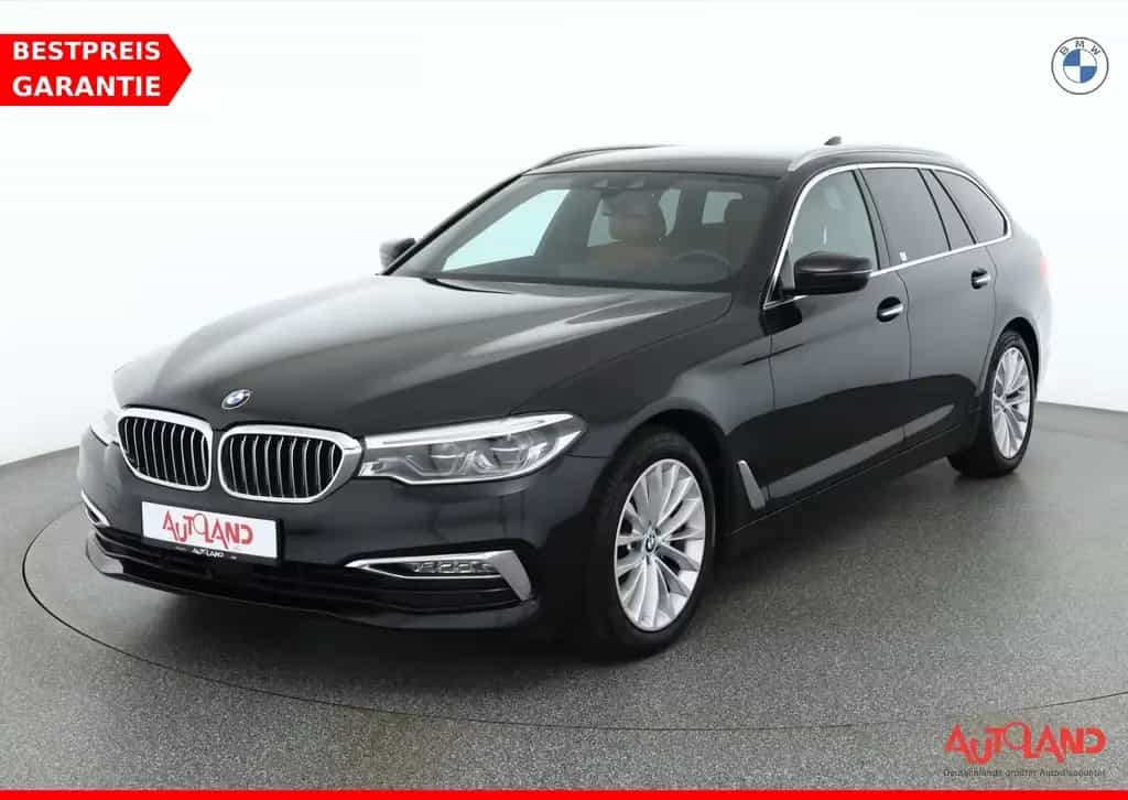 BMW 520 d Touring xDrive Luxury Line LED Navi Head-Up 01/2018-photo-0