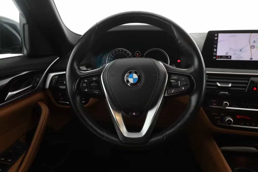 BMW 520 d Touring xDrive Luxury Line LED Navi Head-Up 01/2018-photo-15