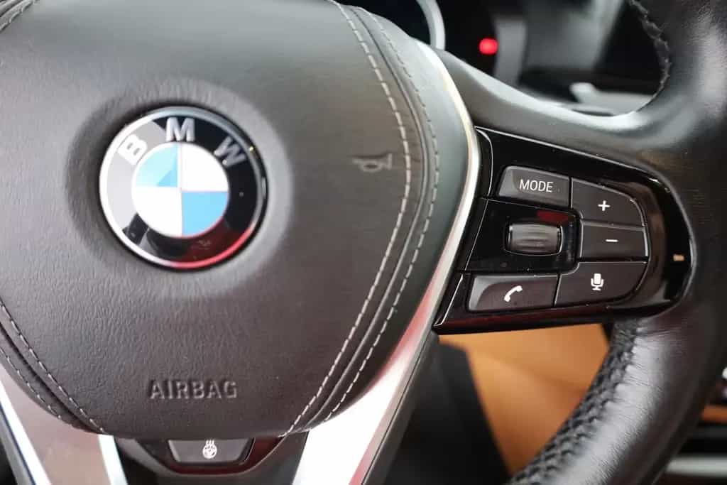 BMW 520 d Touring xDrive Luxury Line LED Navi Head-Up 01/2018-photo-17