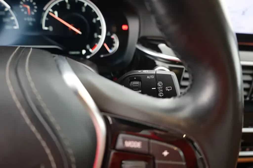 BMW 520 d Touring xDrive Luxury Line LED Navi Head-Up 01/2018-photo-20