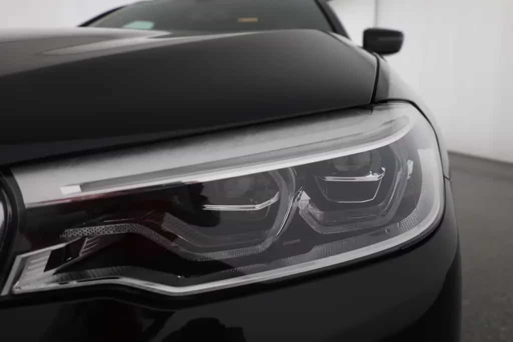 BMW 520 d Touring xDrive Luxury Line LED Navi Head-Up 01/2018-photo-30