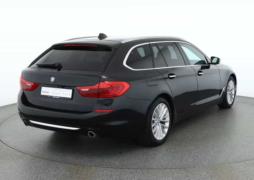 BMW 520 d Touring xDrive Luxury Line LED Navi Head-Up 01/2018-photo-4