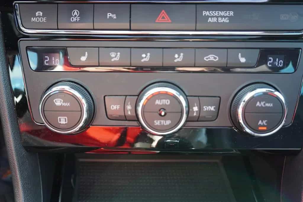 Seat Leon SC 1.8 FR ACC FullLink Ambiente-Beleuchtung 06/2017-photo-25