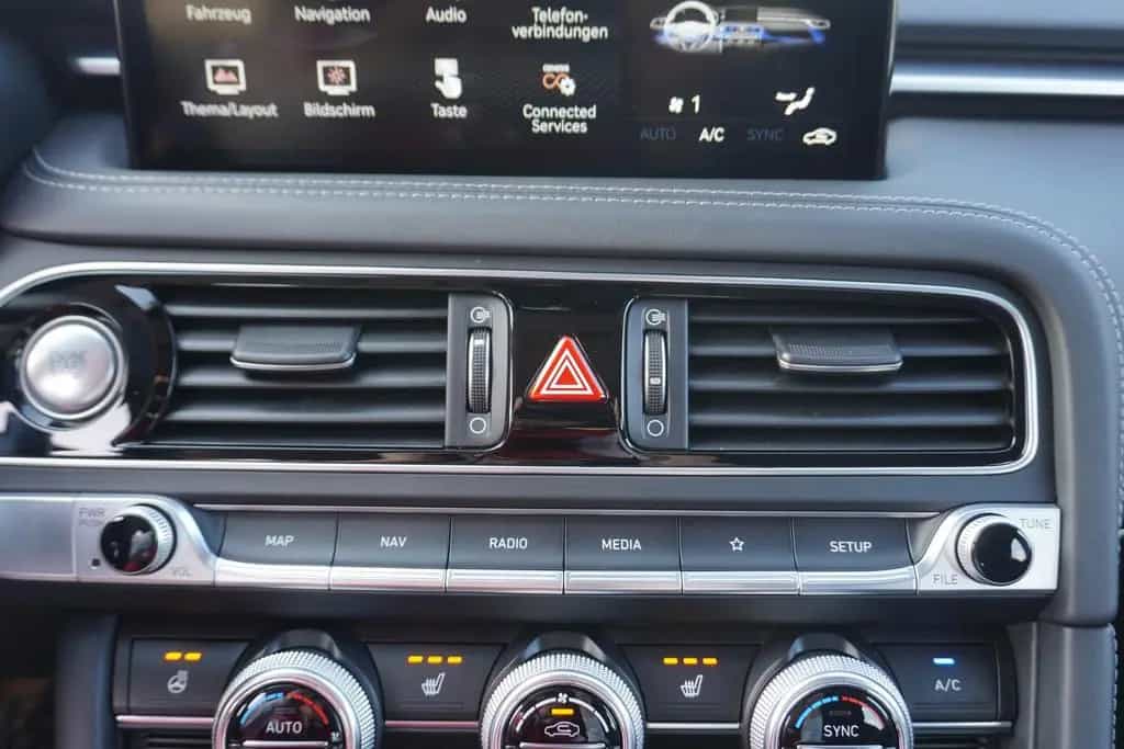 Genesis G70 2.0 Premium 360° Totwinkel Head-Up ACC LED 02/2023-photo-33