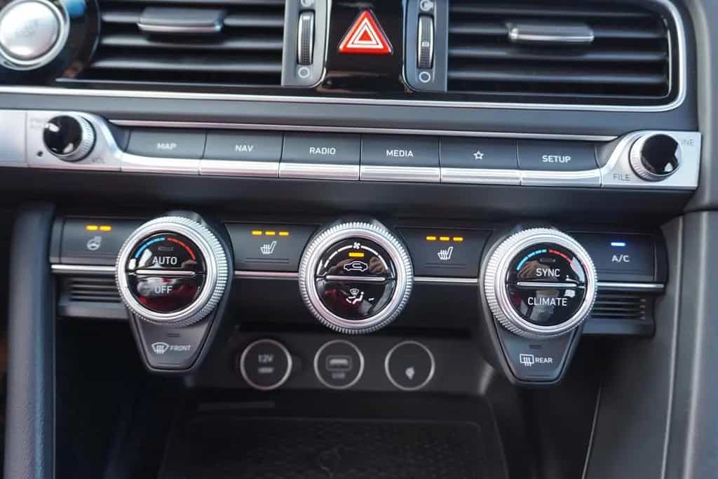 Genesis G70 2.0 Premium 360° Totwinkel Head-Up ACC LED 02/2023-photo-34