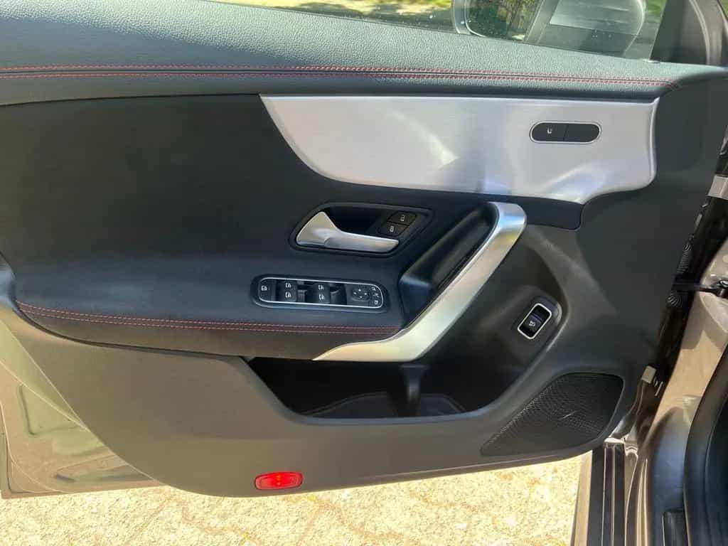 Mercedes-Benz CLA-Class 220 Shooting Break 194 PS 02/2019-photo-12