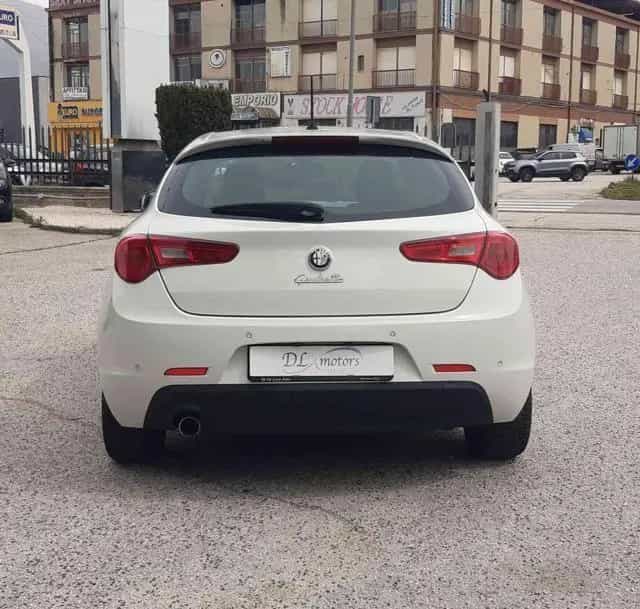 Alfa Romeo Giulietta ROMEO Giulietta 1.6 JTDm-2 105 CV Distincti 03/2014-photo-8