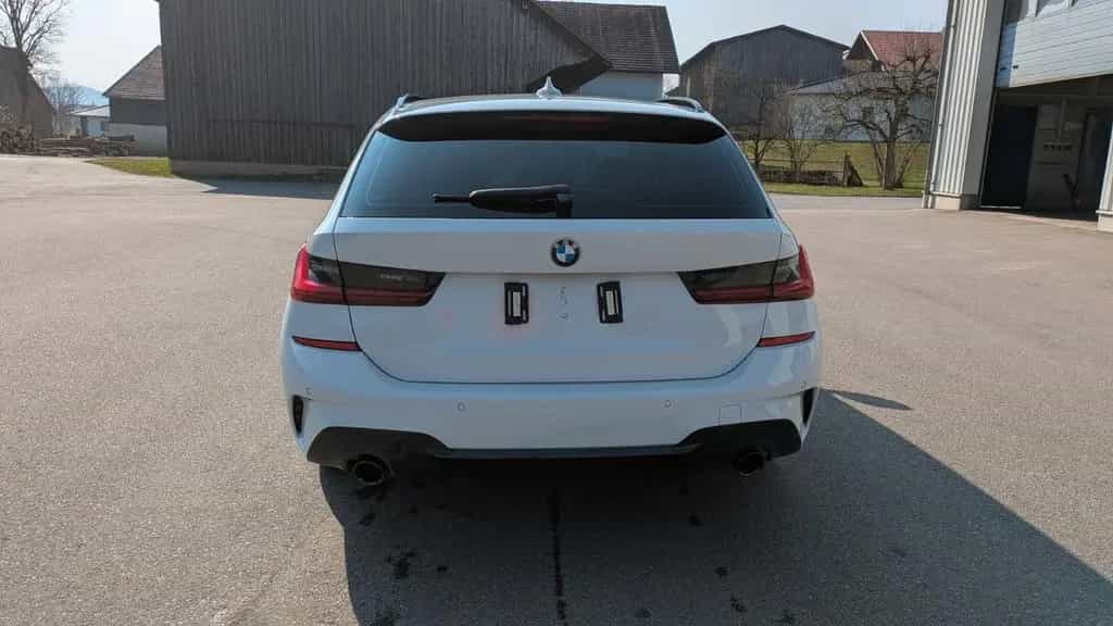 BMW 3 Series 330d xDrive Touring M Sport Auto. M Sport 07/2021-photo-2
