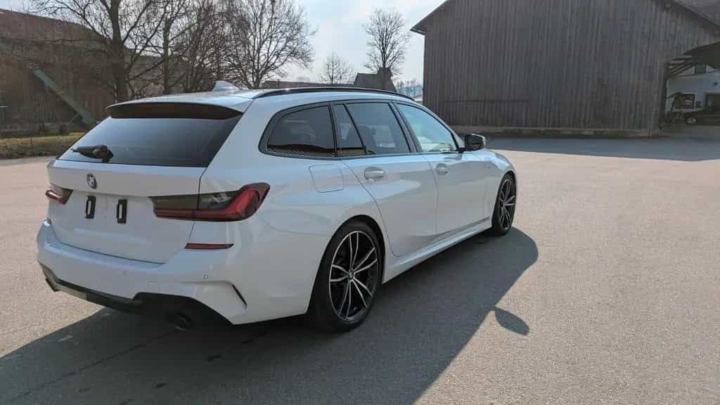 BMW 3 Series 330d xDrive Touring M Sport Auto. M Sport 07/2021-photo-3