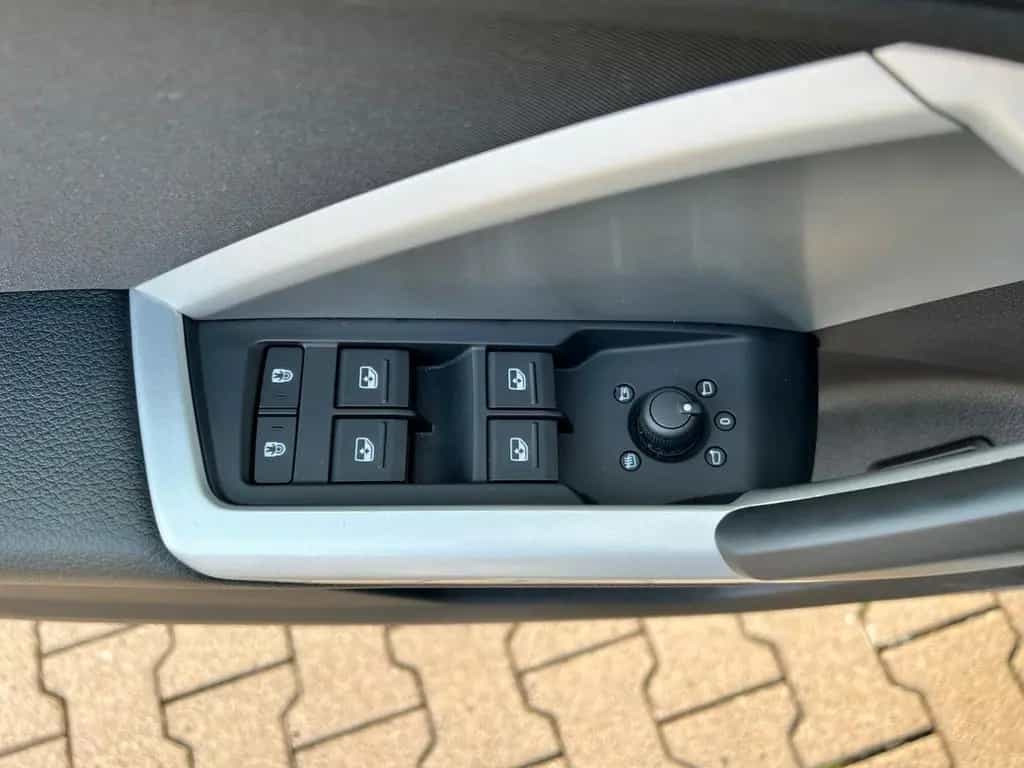 Audi Q3 35 TFSI LED NAVI E-KLAPPE GRA GJR SHZ PDC APP 07/2021-photo-18