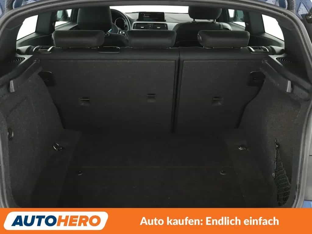 BMW 1 Series 118i Advantage Aut*NAVI*LED*TEMPO*PDC*SHZ* 06/2019-photo-17