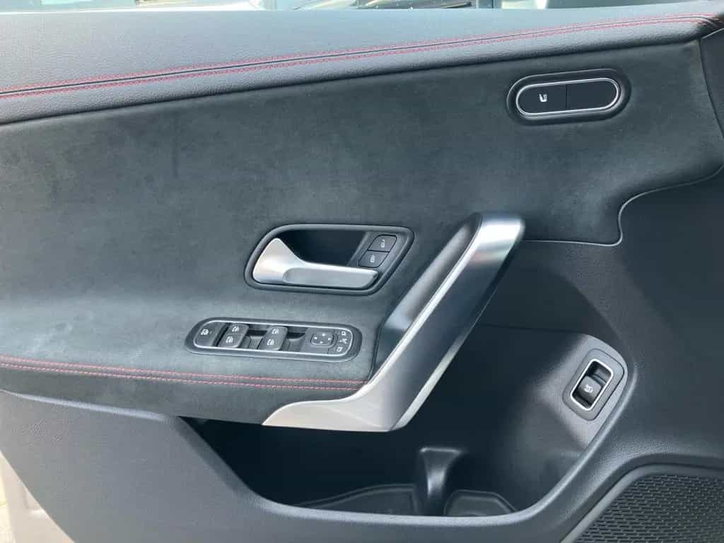 Mercedes-Benz CLA-Class 180 SB AMG+AHK+AMBIENTE+CARPL+KAMERA+EL.HECK 07/2020-photo-4