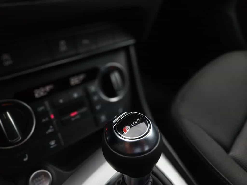 Audi Q3 1.4 TFSI S tronic Sport NAV SHZ APS AHK LED 07/2017-photo-13