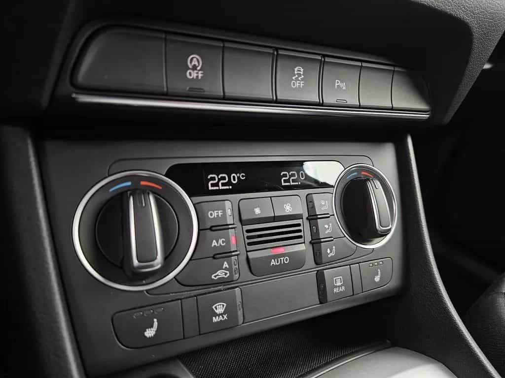 Audi Q3 1.4 TFSI S tronic Sport NAV SHZ APS AHK LED 07/2017-photo-14