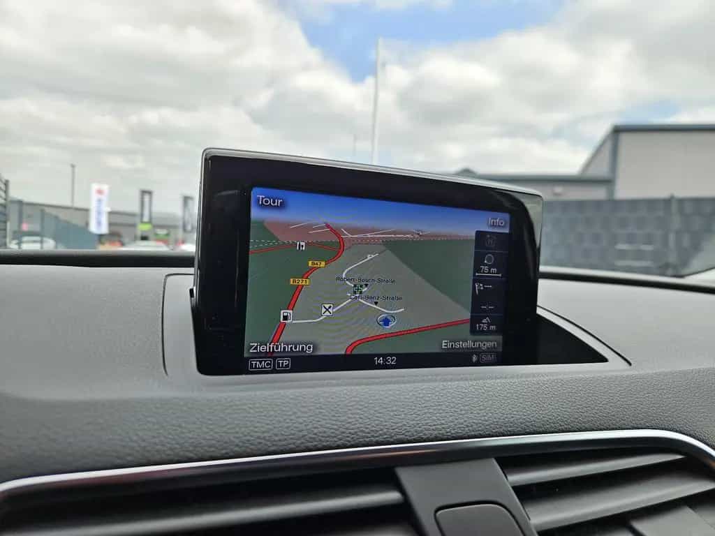 Audi Q3 1.4 TFSI S tronic Sport NAV SHZ APS AHK LED 07/2017-photo-17