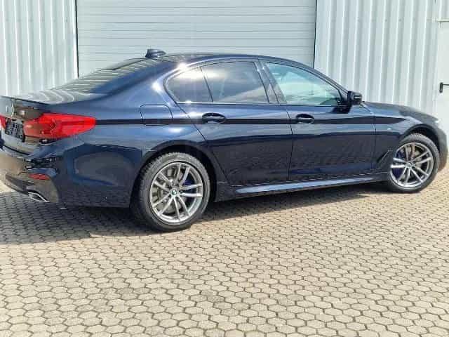 BMW 5 Series 540 i xDrive*M-Sport*HUD*Live Cockpit*360° Cam 12/2019-photo-3