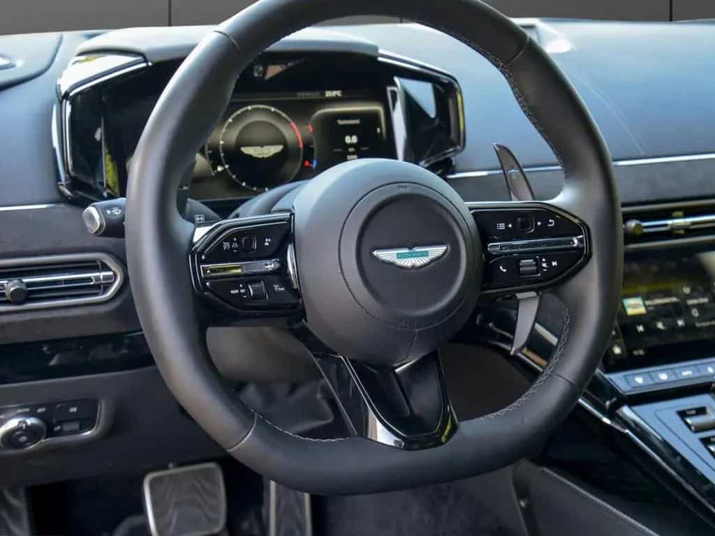 Aston Martin V8 Vantage Coupe 11/2024-photo-13