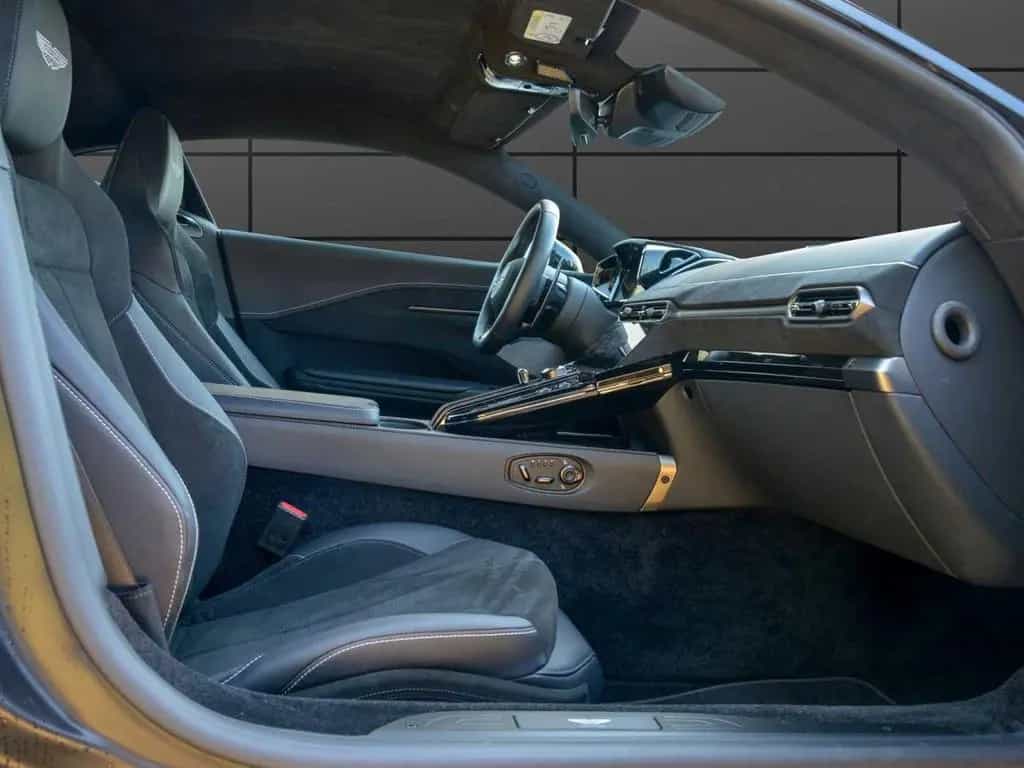 Aston Martin V8 Vantage Coupe 11/2024-photo-15