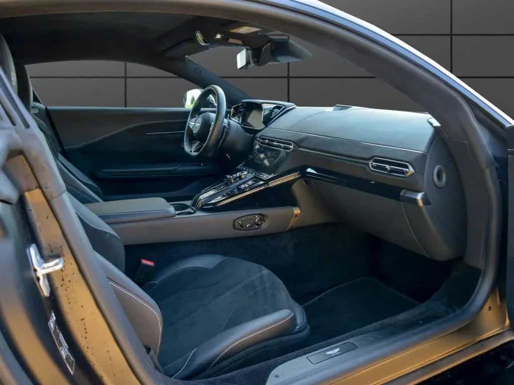 Aston Martin V8 Vantage Coupe 11/2024-photo-16