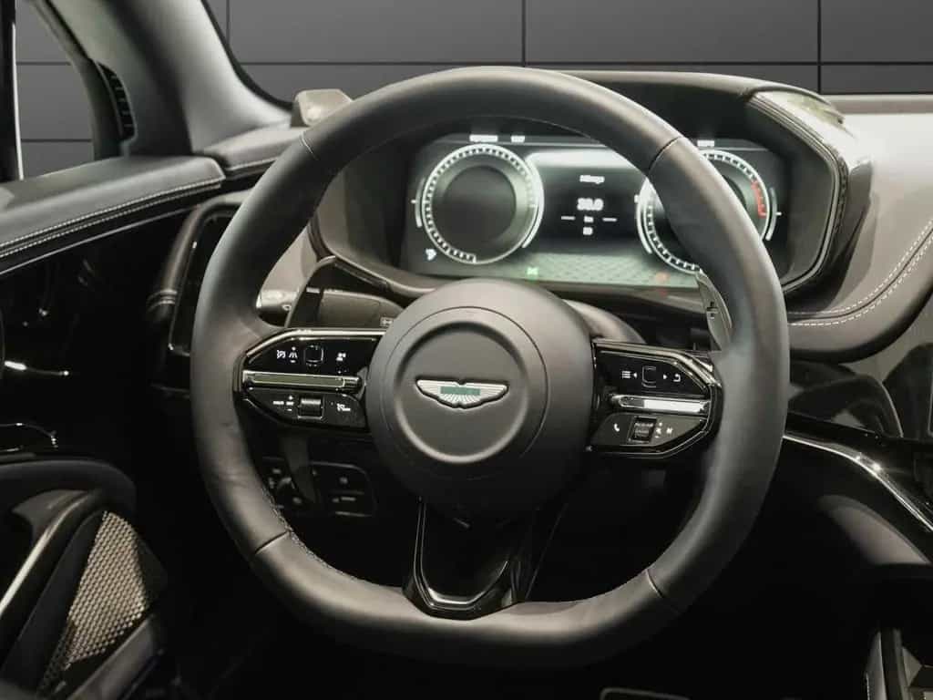 Aston Martin DBX707 MJ 25 09/2025-photo-11