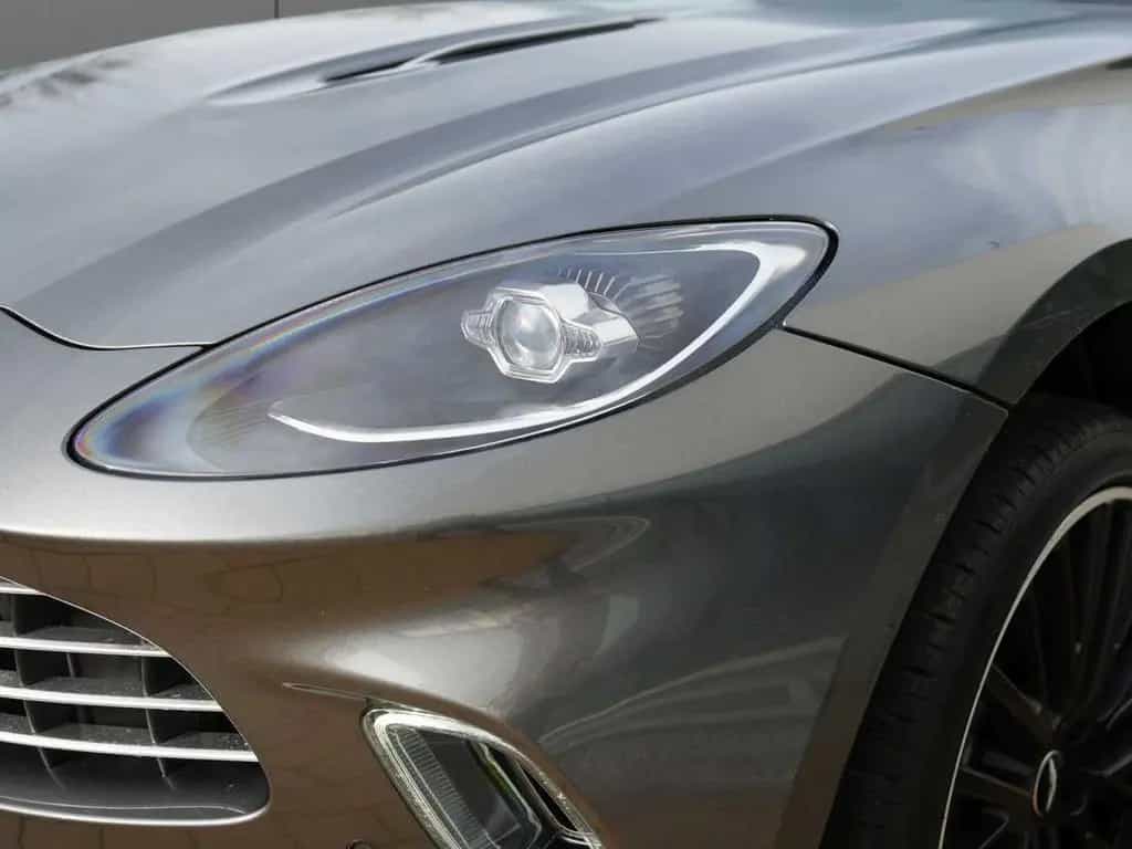 Aston Martin DBX 550 09/2024-photo-9